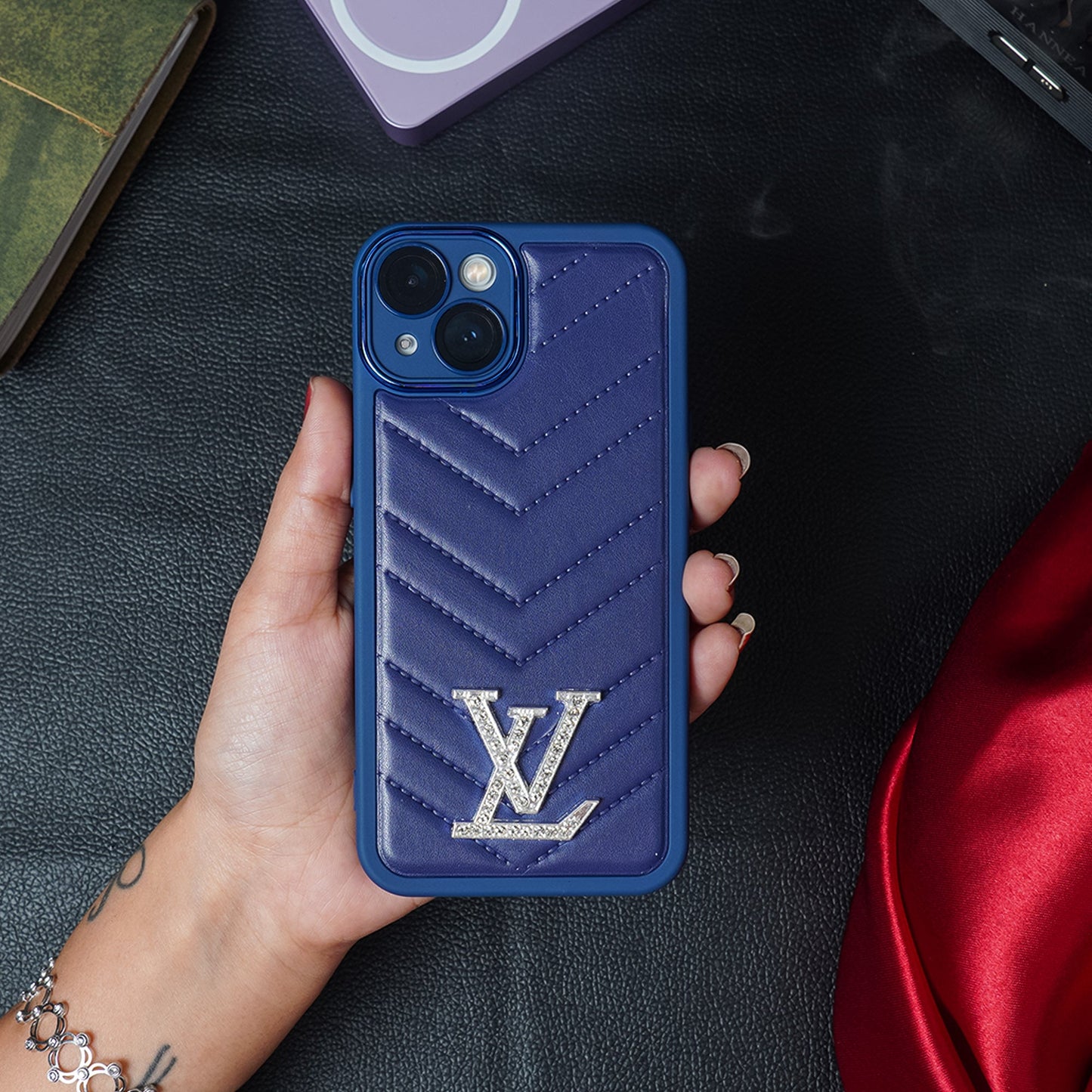 Luxury LV Logo Shiny Case - iPhone